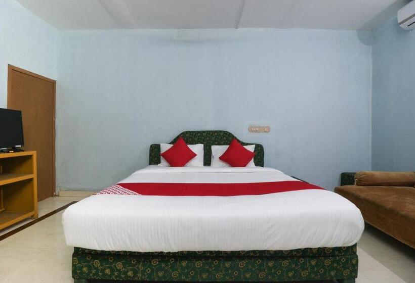 اتاق کلاسیک سه تخته, O Sandhra Apartments