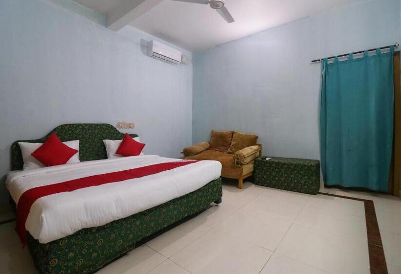 اتاق کلاسیک سه تخته, O Sandhra Apartments