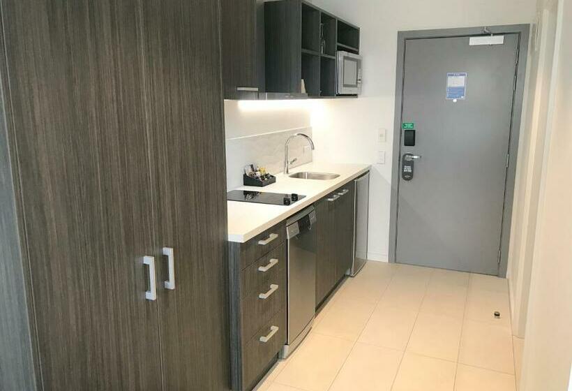 استودیوی استاندارد, Quest Palmerston North
