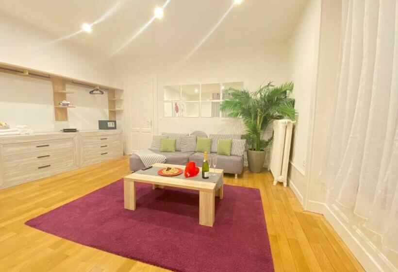 اتاق لوکس خانوادگی, B&b Guest House Du Lac