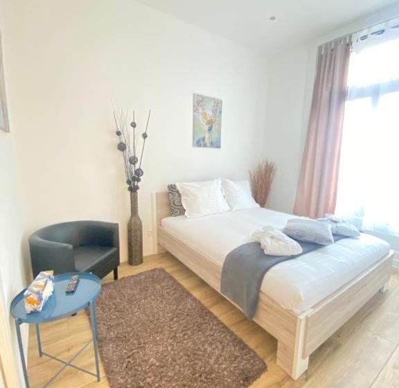 استودیو استاندارد با چشم‌انداز, B&b Guest House Du Lac