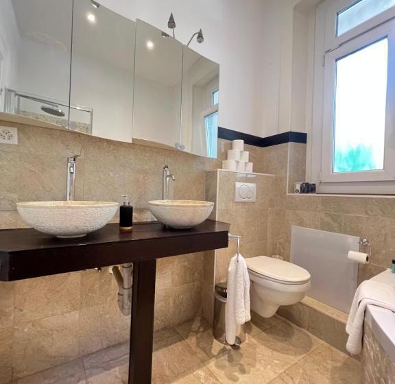 اتاق خانوادگی, B&b Guest House Du Lac