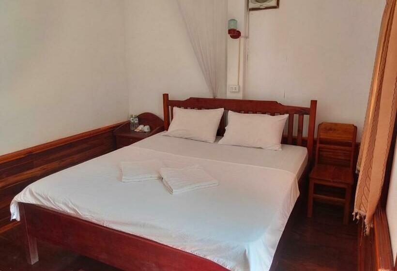 اتاق استاندارد با بالکن و چشم‌انداز دریا, Sunset Bungalows & Gh