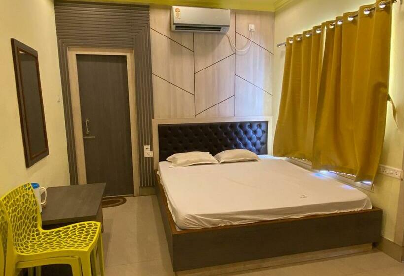 اتاق لوکس, New Digha