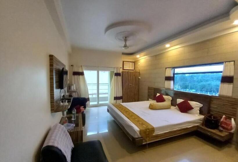 اتاق لوکس, New Digha