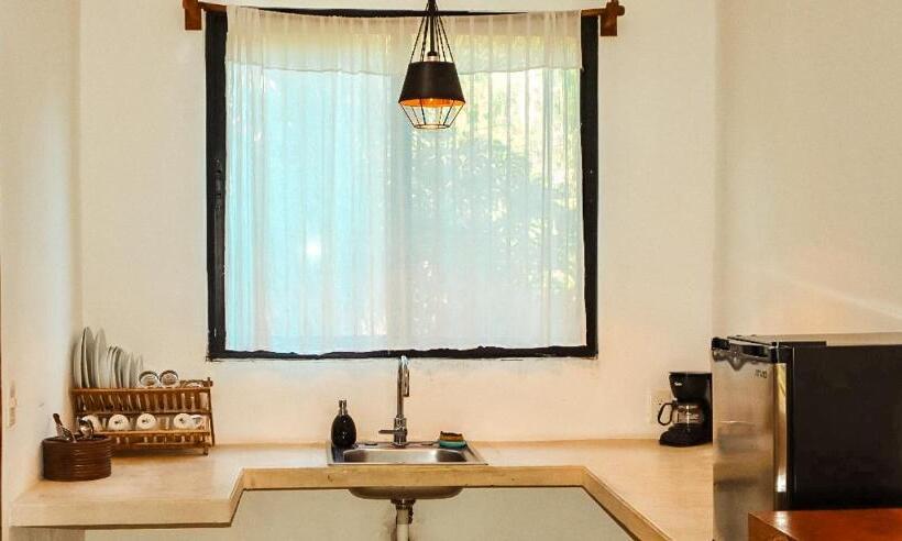 חדר סטנדרט עם מרפסת, Royal Palm Bacalar Cabañas & Lagoon Club