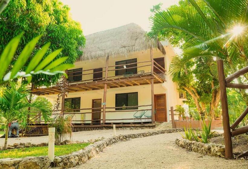 חדר סטנדרט עם מרפסת, Royal Palm Bacalar Cabañas & Lagoon Club