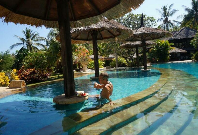 اتاق لوکس با چشم‌انداز استخر, Medana Resort Lombok