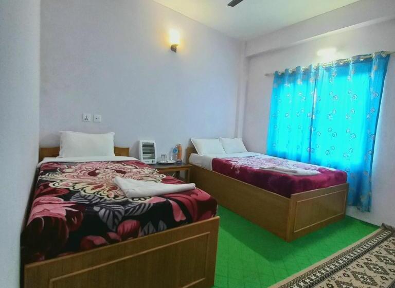 Deluxe Room Mountain View, Aarjan And Restaurant