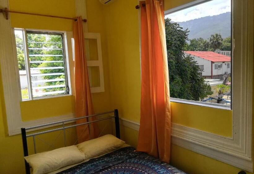 اتاق اکونومی, Park Hostel