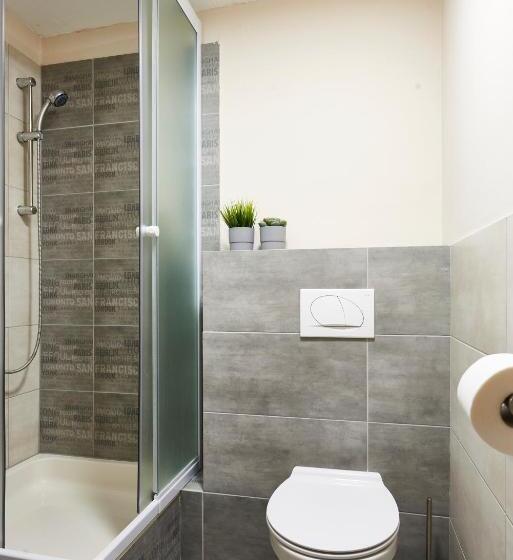 اتاق استاندارد, Postel Hostel