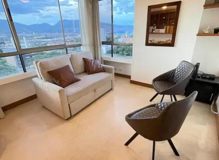 استودیوی استاندارد, Aptos Alcazar Oviedo By Housy Host