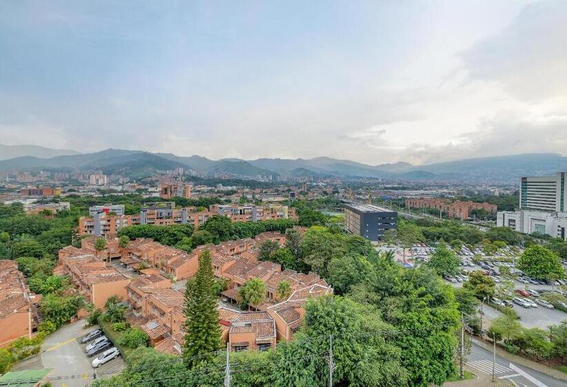 آپارتمان لوکس 1 خوابه, Aptos Alcazar Oviedo By Housy Host