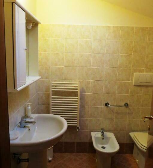 اتاق استاندارد, Agriturismo La Staffa