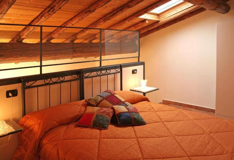اتاق دوبلکس, Agriturismo La Staffa