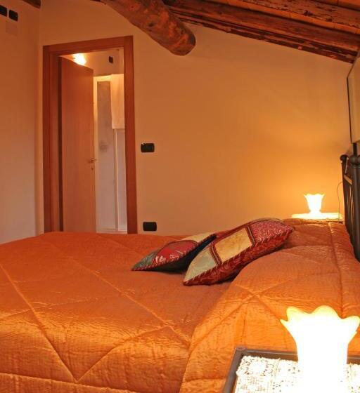 اتاق دوبلکس, Agriturismo La Staffa