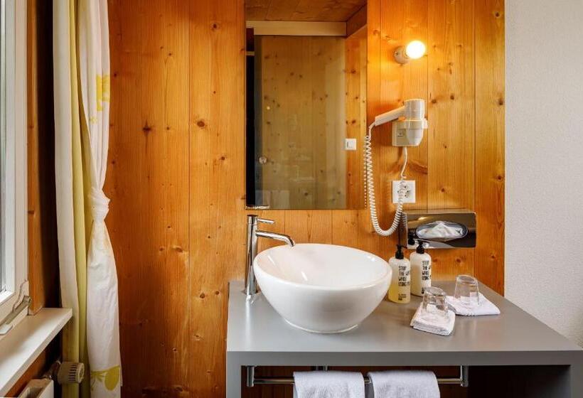 Standard-huone, Hirschen Guesthouse   Village