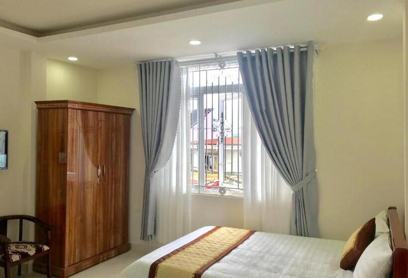 اتاق استاندارد, Mai Ngoc