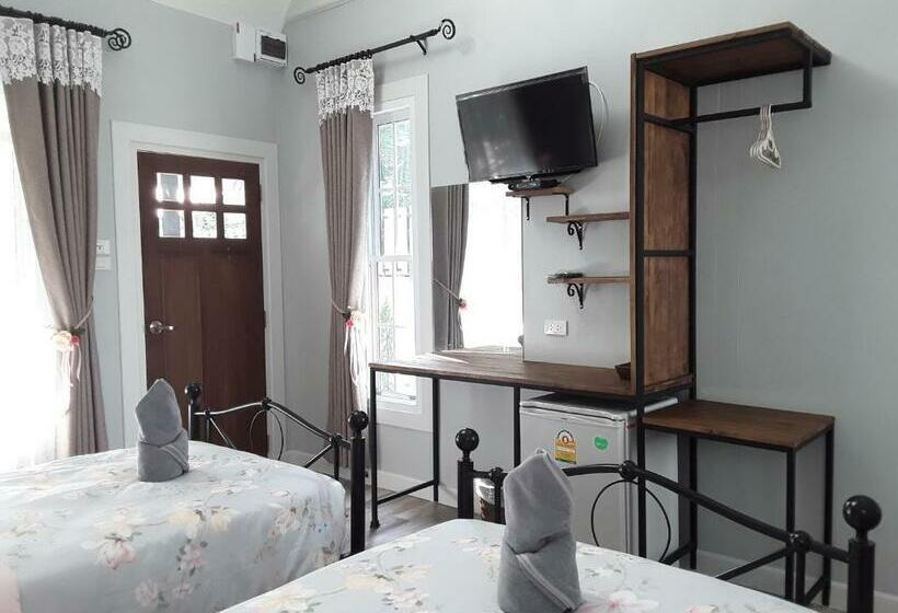 اتاق استاندارد با چشم‌انداز باغ, Sky Cottage Bungalow