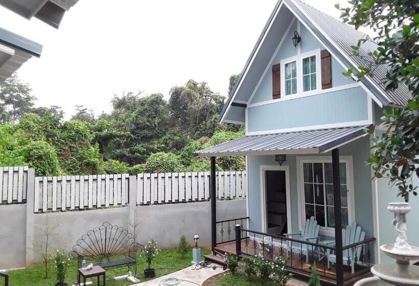 اتاق استاندارد چهارنفره با چشم‌انداز باغ, Sky Cottage Bungalow