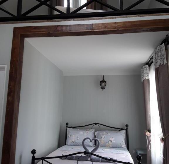 اتاق استاندارد چهارنفره با چشم‌انداز باغ, Sky Cottage Bungalow