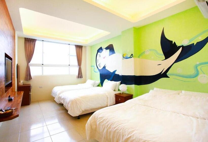 اتاق استاندارد چهار تخته با چشم‌انداز دریا, Mermaid B&b