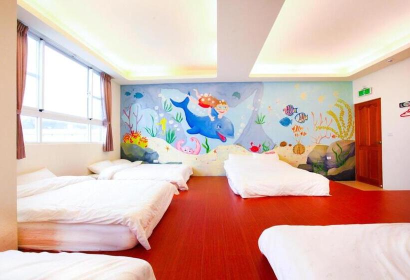 اتاق لوکس خانوادگی, Mermaid B&b