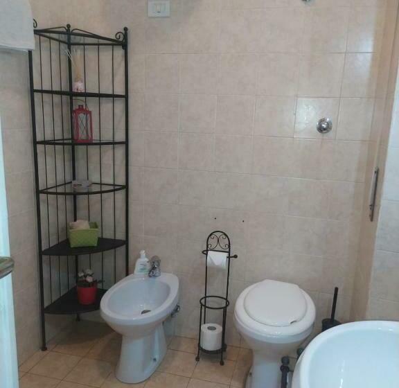 اتاق استاندارد سه نفره, Roma Capoccia B&b