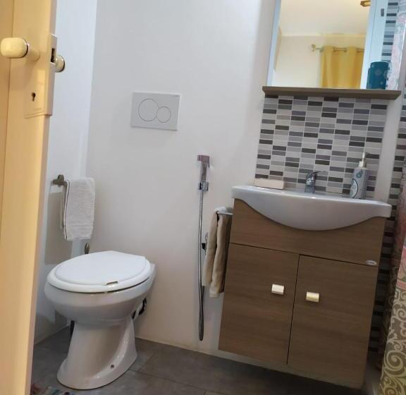 اتاق استاندارد سه نفره, Roma Capoccia B&b