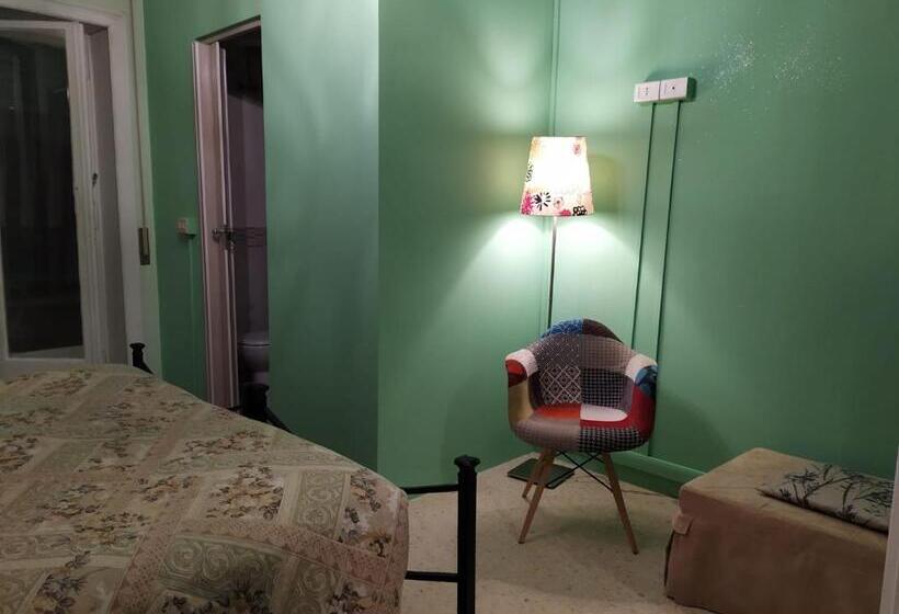 اتاق استاندارد, Roma Capoccia B&b