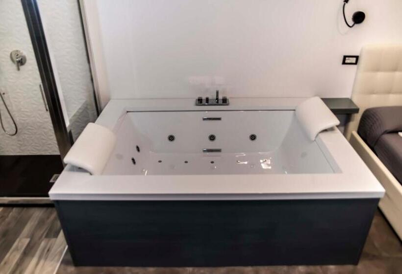اتاق استاندارد با تخت بزرگ, Balai Suite