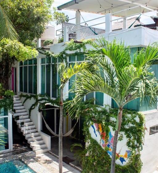 سوییت با چشم‌انداز استخر, Casa Daikiri