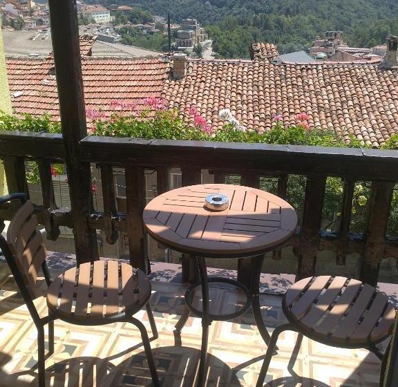 اتاق استاندارد با بالکن, Guest House Gurkov