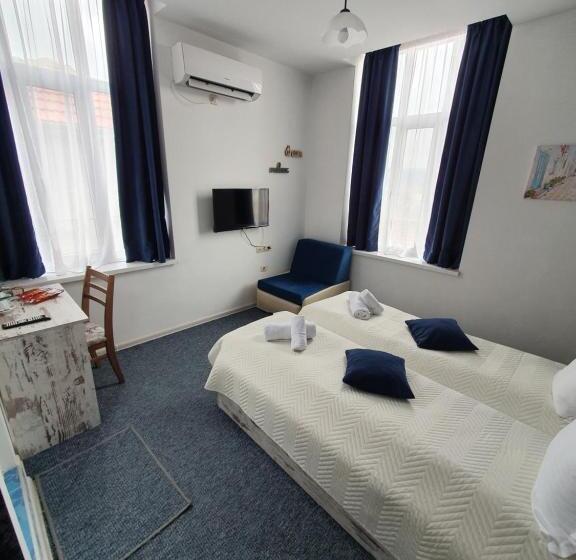 اتاق استاندارد با چشم‌انداز شهر, Guest House Gurkov