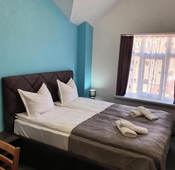 اتاق لوکس سه تخته, Guest House Gurkov