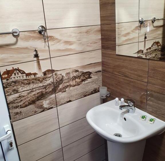 سوئیت با بالکن, Guest House Gurkov