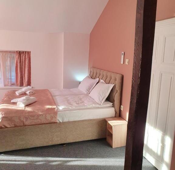 سوئیت با تخت بزرگ, Guest House Gurkov