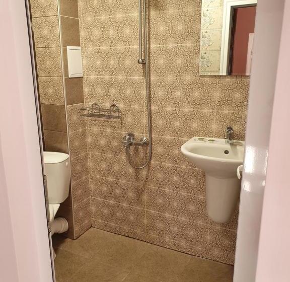سوئیت با تخت بزرگ, Guest House Gurkov