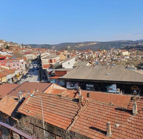 سوئیت با بالکن, Guest House Gurkov
