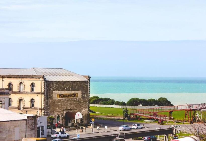 Triple Room Sea View, Oamaru Backpackers