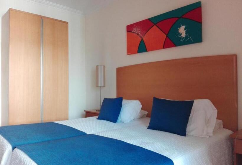 استودیو استاندارد با بالکن, Flamingo Apartments