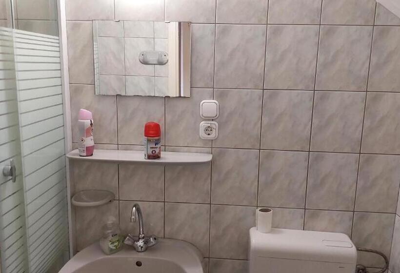 اتاق استاندارد, Napsugár Panzió