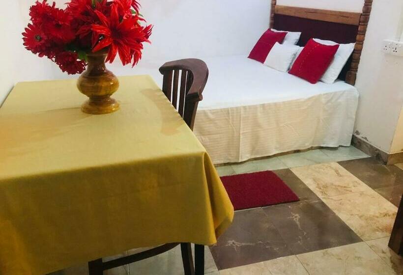 اتاق لوکس خانوادگی, Dambulla Tourist Resort