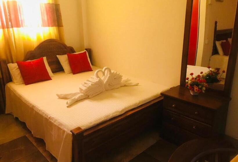 اتاق لوکس خانوادگی, Dambulla Tourist Resort