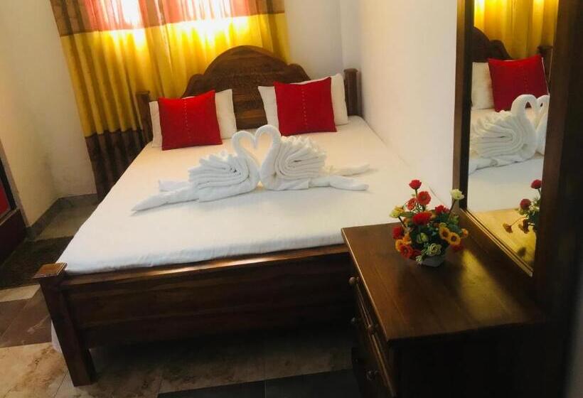 اتاق لوکس خانوادگی, Dambulla Tourist Resort
