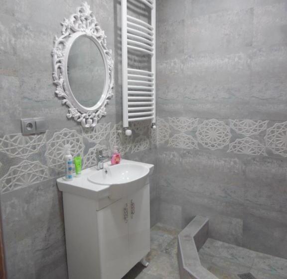 اتاق استاندارد سه نفره, Guest House Tamta