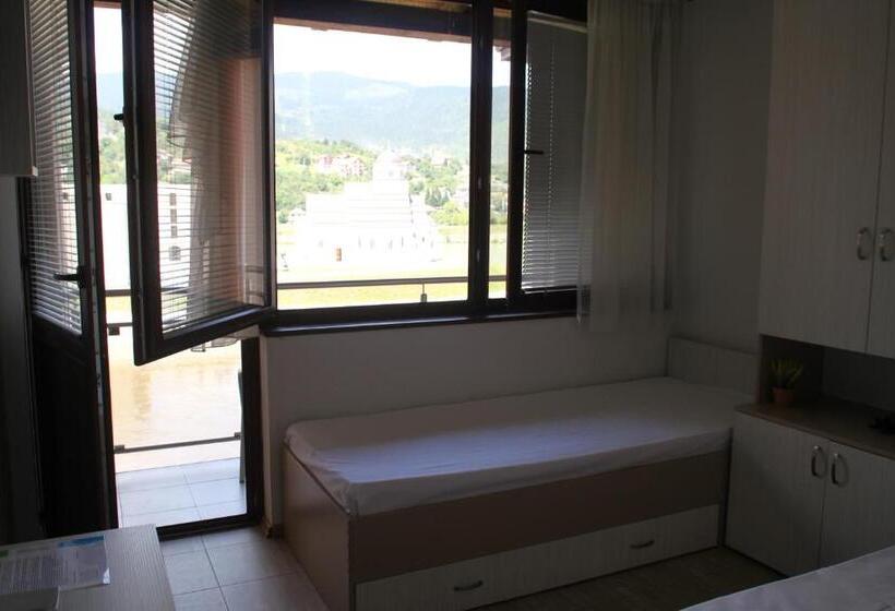 اتاق لوکس سه تخته, Guesthouse Ušće