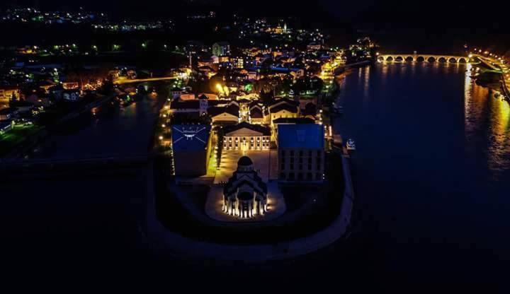 استودیوی لوکس, Guesthouse Ušće