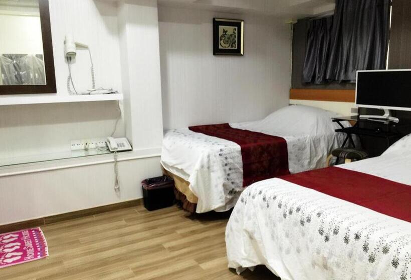 اتاق استاندارد سه نفره, Hong Kong Tai San Guest House