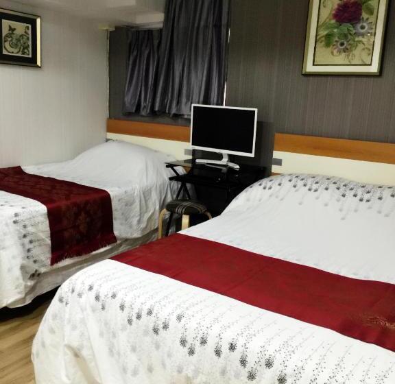 اتاق استاندارد سه نفره, Hong Kong Tai San Guest House